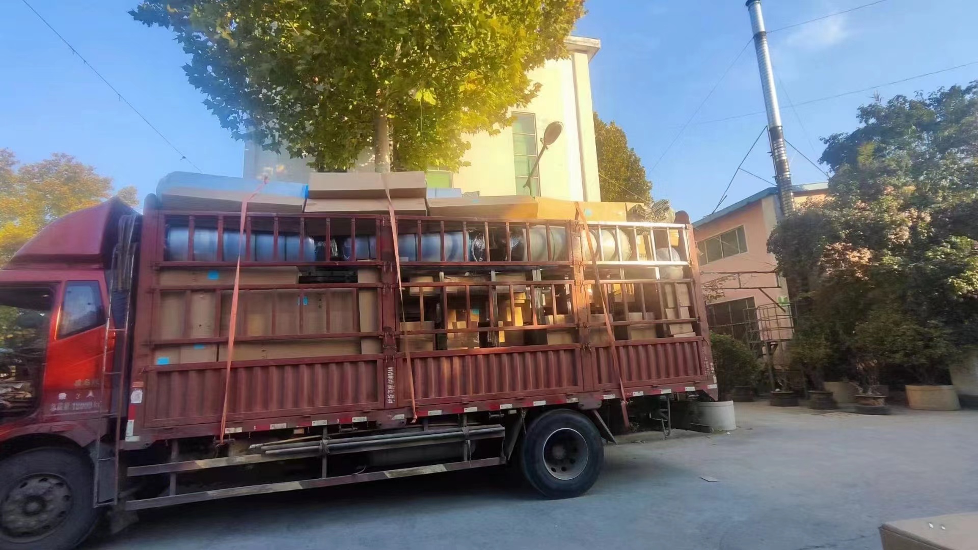 軟化水設備及配件裝車發貨